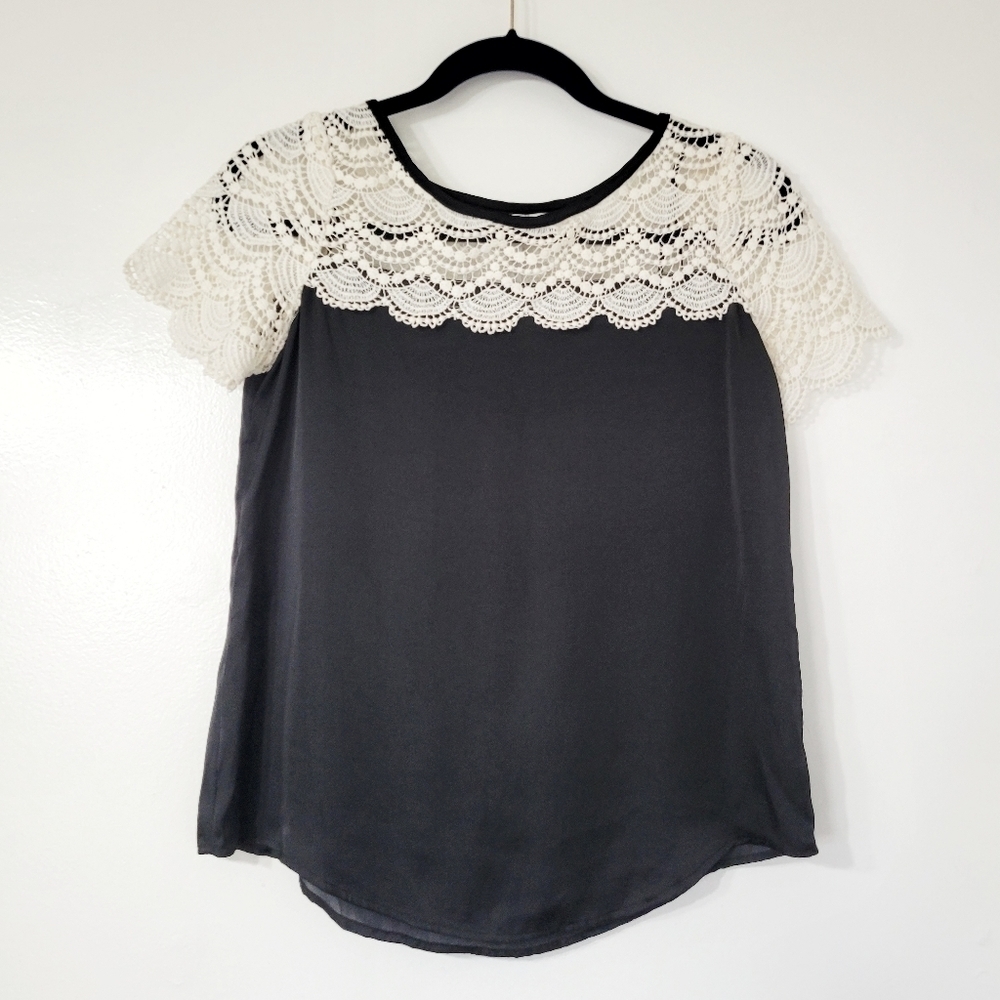 Lauren Conrad Black and Cream Crochet Satin Blouse Size Small